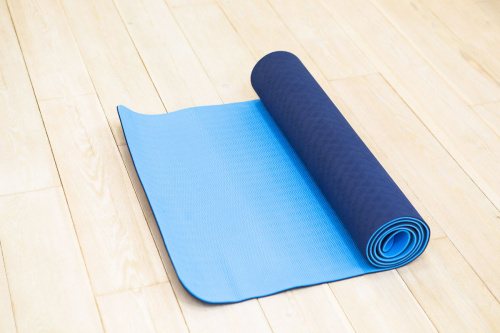 Коврик для йоги и фитнеса TPE 183*61*0.6 см, 2-слойный, OHS, сине-голубой фото 6